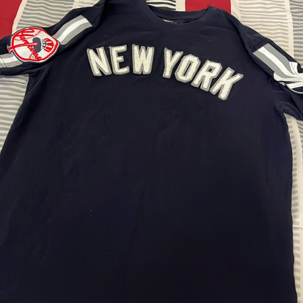 New York Yankees Shirt Small